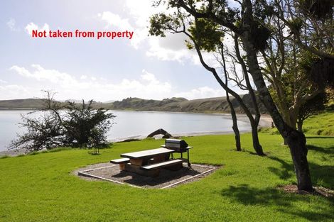 Photo of property in 144 Takahoa Drive, Kaiwaka, 0573