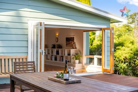 Photo of property in 15 Acheron Road, Paremata, Porirua, 5026