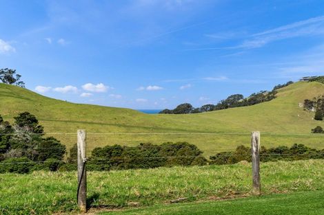 Photo of property in 55 Harambee Road, Taiharuru, Onerahi, 0192