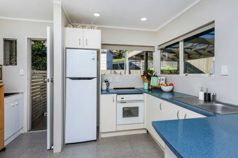 Photo of property in 1/25 Mayall Avenue, Beach Haven, Auckland, 0626