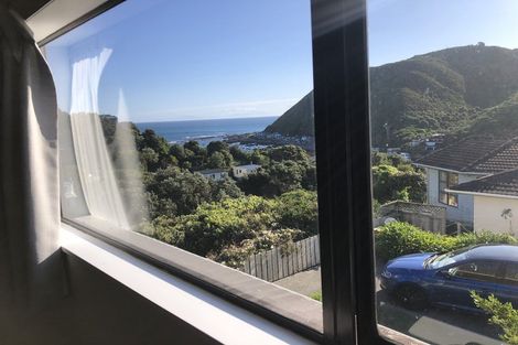 Photo of property in 1 Teme Way, Island Bay, Wellington, 6023