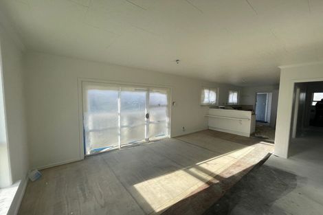 Photo of property in 27 Acourt Street, Hawera, 4610