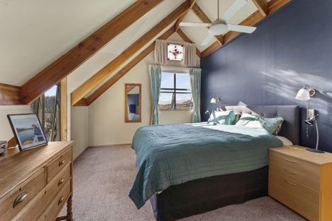 Photo of property in 32 Latitude Close, Whitby, Porirua, 5024