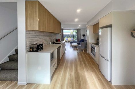 Photo of property in 6/12 New Brighton Road, Shirley, Christchurch, 8061
