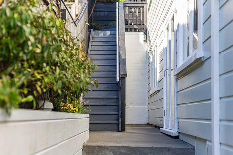 Photo of property in 27 Princess Terrace, Newtown, Wellington, 6021