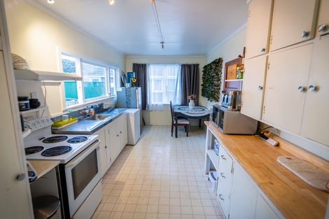 Photo of property in 32 Petherick Street, Taita, Lower Hutt, 5011