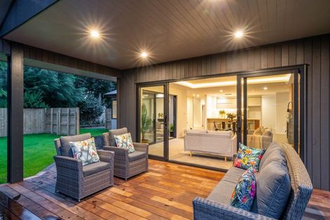 Photo of property in 14 Oates Place, Greytown, 5712