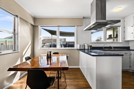 Photo of property in 3 Cranby Crescent, Onekawa, Napier, 4110