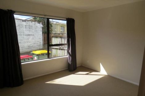 Photo of property in 19 Karamu Street, Strandon, New Plymouth, 4312
