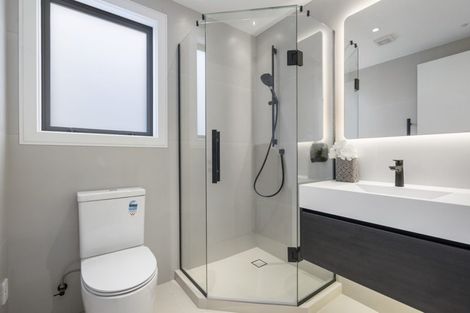 Photo of property in 61a Churchill Road, Murrays Bay, Auckland, 0630