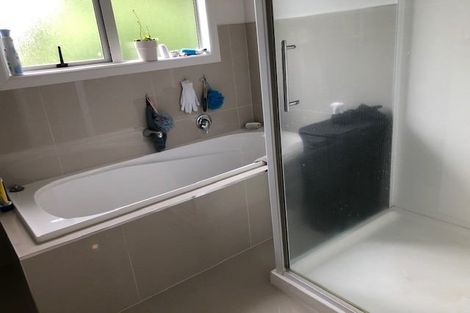 Photo of property in 32 Paramu Avenue, Birkdale, Auckland, 0626