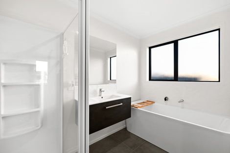 Photo of property in 15 Timatanga Road, Temple View, Hamilton, 3218