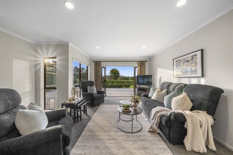 Photo of property in 110 Butcher Road, Pukekohe, 2120