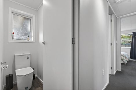 Photo of property in 5 Tainui Terrace, Inglewood, 4330