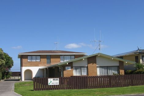 Photo of property in 400a Oceanbeach Road, Mount Maunganui, 3116