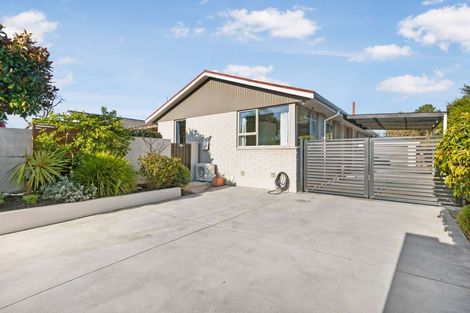 Photo of property in 8 Glen Place, Parklands, Christchurch, 8083