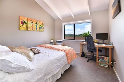 Photo of property in 3 Ngahere Views, Orewa, 0931