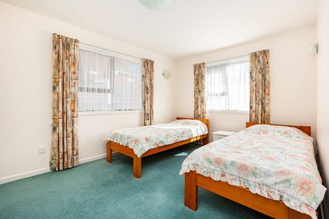 Photo of property in 6 Tamahine Street, Maupuia, Wellington, 6022