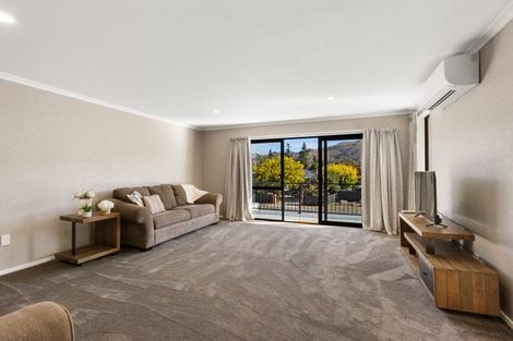 Photo of property in 70 Newcastle Street, Clyde, 9330