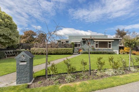 Photo of property in 99 Avondale Road, Greenmeadows, Napier, 4112