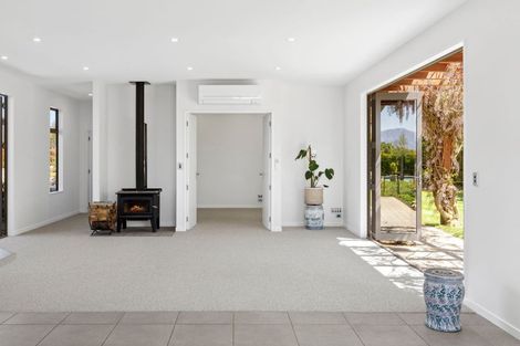 Photo of property in 5 Ironview Lane, Wanaka, 9382