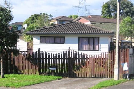 Photo of property in 99 Keegan Drive, Massey, Auckland, 0614