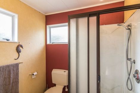 Photo of property in 40 Kaitawa Crescent, Paraparaumu, 5032