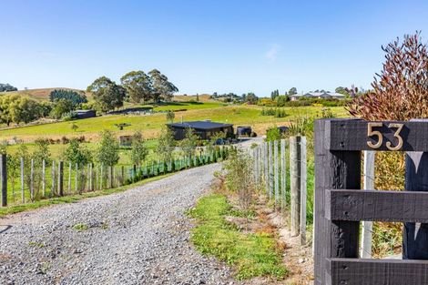 Photo of property in 53 Highlands Drive, Waipawa, 4210