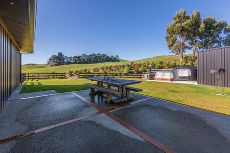 Photo of property in 375c Maharakeke Road, Waipukurau, 4281