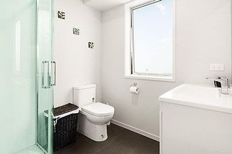 Photo of property in 17 Modello Lane, Waiuku, 2123