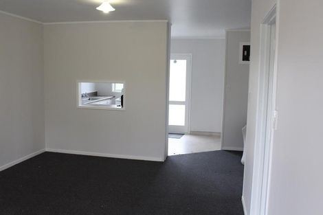 Photo of property in 7/38 Edmonton Road, Henderson, Auckland, 0612