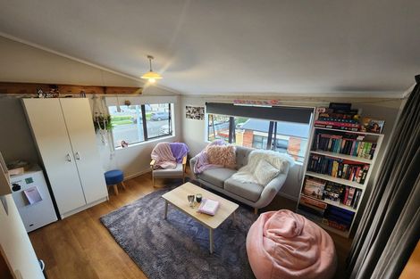 Photo of property in 8 Chelwood Street, Takaro, Palmerston North, 4412