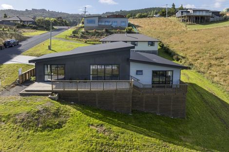 Photo of property in 32 Nore Street, Waihola, Milton, 9073