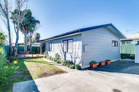 Photo of property in 25 Windsor Terrace, Taradale, Napier, 4112