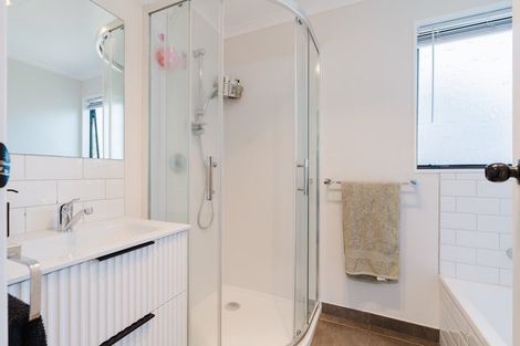 Photo of property in 18 Jasmine Avenue, Dinsdale, Hamilton, 3204