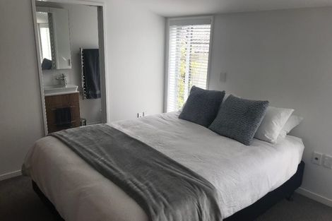 Photo of property in 2/83 Hinemoa Street, Birkenhead, Auckland, 0626