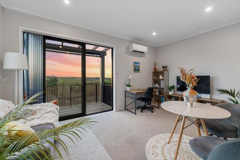 Photo of property in 24 Pukewhero Rise, Westgate, Auckland, 0614