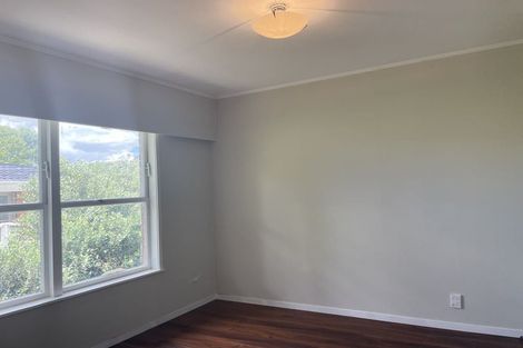Photo of property in 2/59 Ayton Drive, Totara Vale, Auckland, 0629