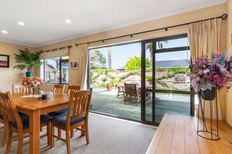 Photo of property in 13 Chesterfield Place, Rototuna, Hamilton, 3210