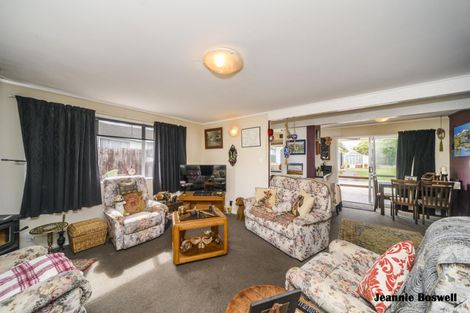 Photo of property in 50 Rhodes Drive, Kelvin Grove, Palmerston North, 4414