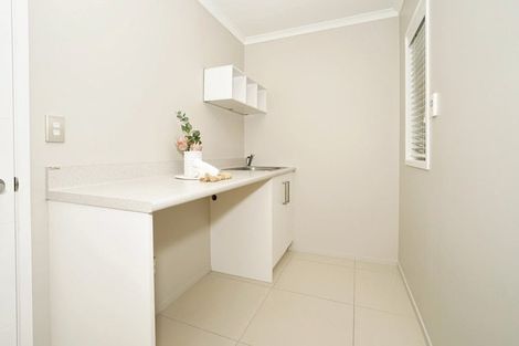 Photo of property in 9 Derwent Place, Flagstaff, Hamilton, 3210