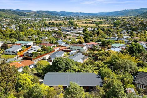 Photo of property in 23 Vista Crescent, Maoribank, Upper Hutt, 5018