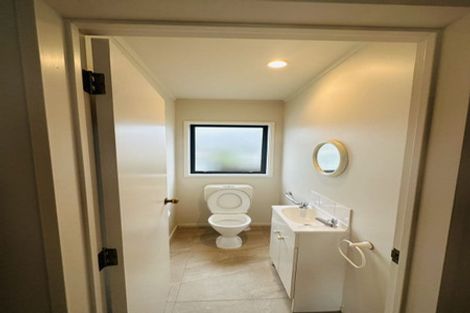 Photo of property in 2/26 Stanaway Street, Hillcrest, Auckland, 0627