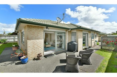 Photo of property in 19 Francis Skinner Place, Orewa, 0931