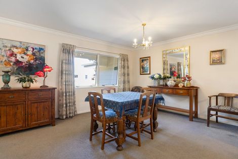 Photo of property in 32 Dixon Road, Fitzroy, Hamilton, 3206