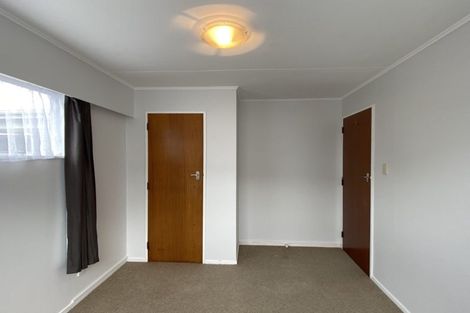 Photo of property in 4 Hillview Crescent, Paparangi, Wellington, 6037