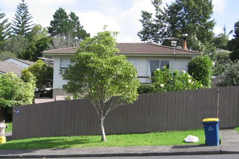 Photo of property in 15 Kemp Road, Massey, Auckland, 0614