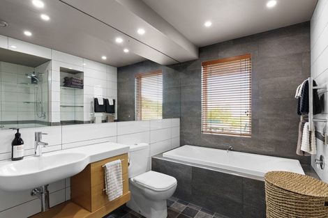 Photo of property in 36 Saint Andrews Hill Road, Mount Pleasant, Christchurch, 8081
