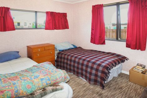 Photo of property in 12 Roore Street, Foxton Beach, Foxton, 4815