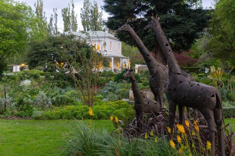 Photo of property in 914 Napier Road, Whakarongo, Palmerston North, 4470